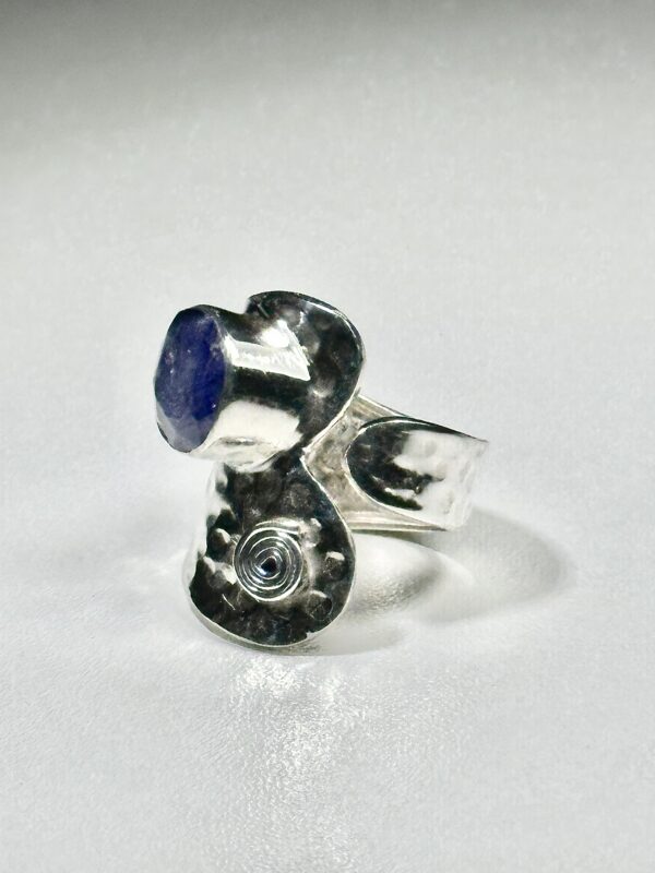 Anillo con Zafiro Mod. A7 - Imagen 4
