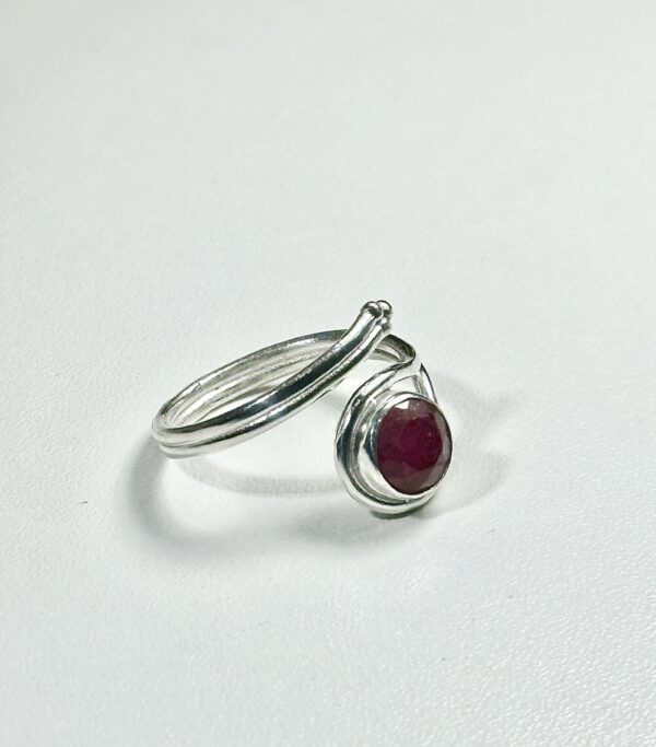 Anillo con Rubi Mod. 15 - Imagen 4