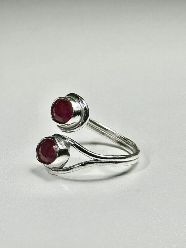 Anillo con Rubi Mod. 16 - Imagen 3