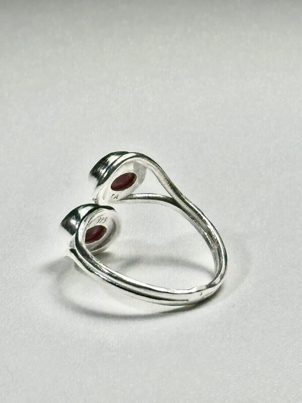 Anillo con Rubi Mod. 16 - Imagen 2